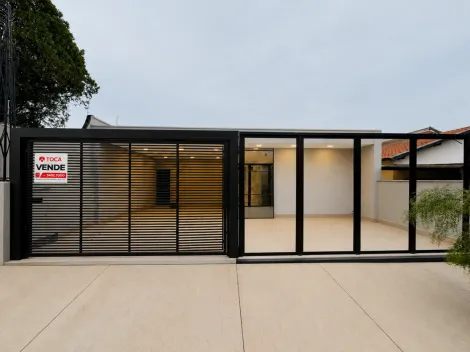 Casa com 3 Dormitórios e 2 Vagas no Fragata, Marília