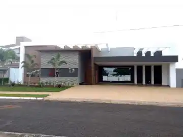 Casa em Condomínio com 3 Suítes e 4 Vagas no Residencial Vale Verde, Marília