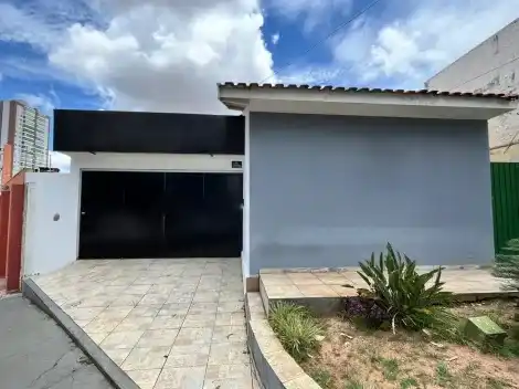 Casa com 4 banheiros e 2 vagas de garagem no bairro Fragata, Marília
