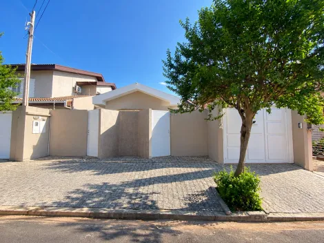 Casa com 4 banheiros e 3 vagas de garagem no Senador Salgado Filho, Marília