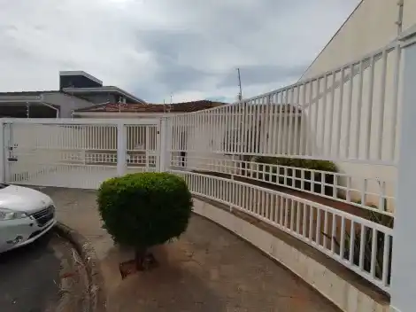 Casa 3 dormitórios, 1 suíte, 2 banheiros e 3 vagas no Parque Das Esmeraldas