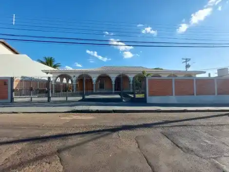 Casa com 5 dormitórios, 4 suítes e 7 banheiros no Residencial Vale Verde
