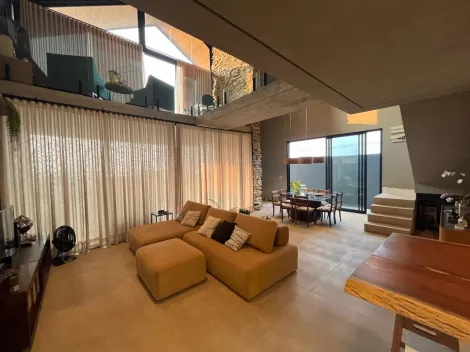 Casa em Condomínio com 3 Dormitórios e 4 Vagas no Residencial Vale Verde