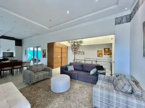 Casa em Condomínio com 4 Suítes no Parque das Esmeraldas, Marília