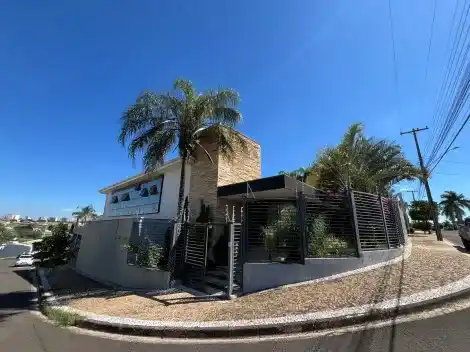 Casa com 5 Banheiros e 4 Vagas no Parque Das Esmeraldas, Marília