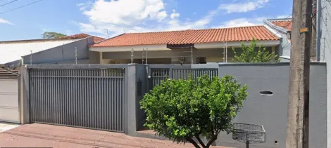Casa com 3 Dormitórios e 4 Vagas no Bairro Fragata, Marília