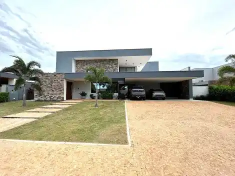 Casa em Condomínio com 4 Suítes e 5 Banheiros no Residencial Vale Verde, Marília